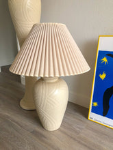 Load image into Gallery viewer, Vintage Beige Plaster Table Lamp
